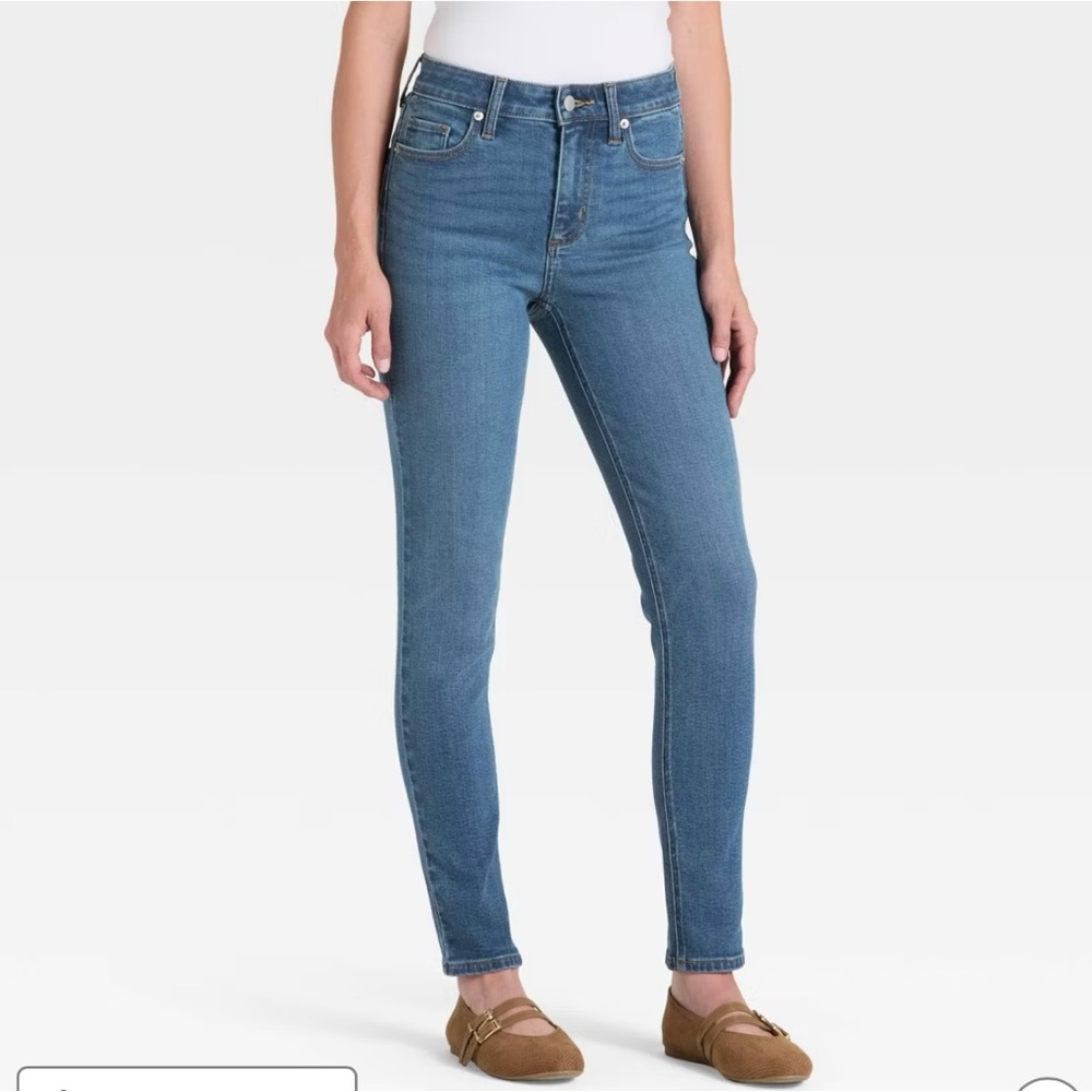 Universal Thread High Rise Skinny Jeans 2 Reg